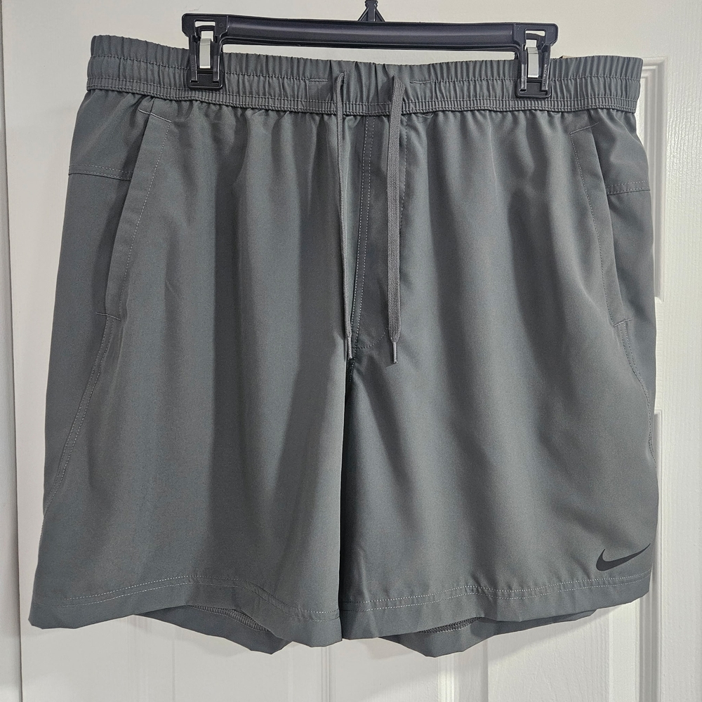 ❤️NWT❤️ Nike Men's Gray Athletic Shorts - Dri- Fit